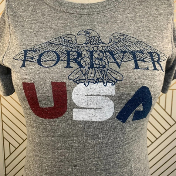 Chaser USA Forever Gray Short Sleeve‎ Graphic Tee - Picture 3 of 8